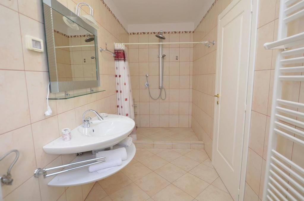 Villa Di Te Nema Пула Экстерьер фото